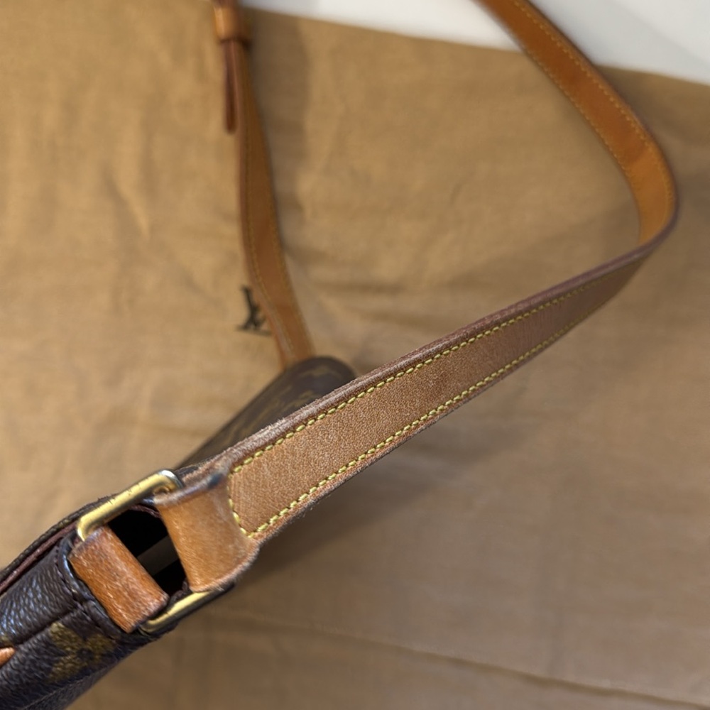 Authentic Louis Vuitton Musette Salsa shoulder Bag - Picture 15 of 16